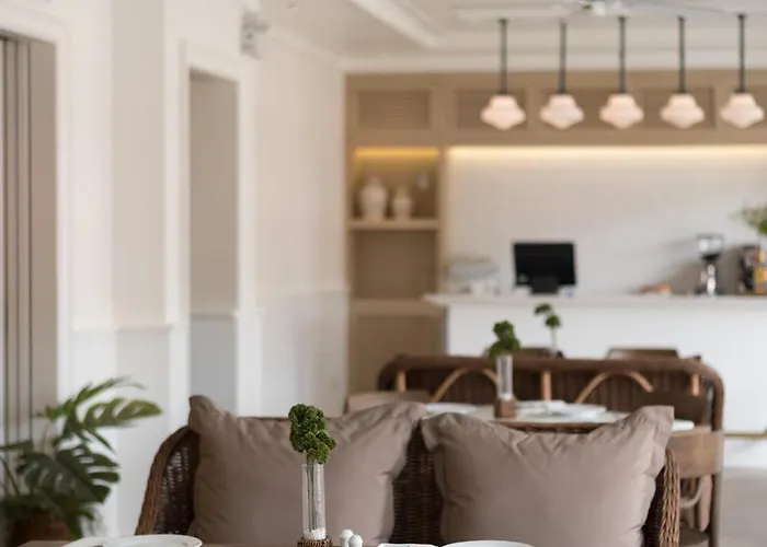 Casa Vimaya Riverside ホテル 4*