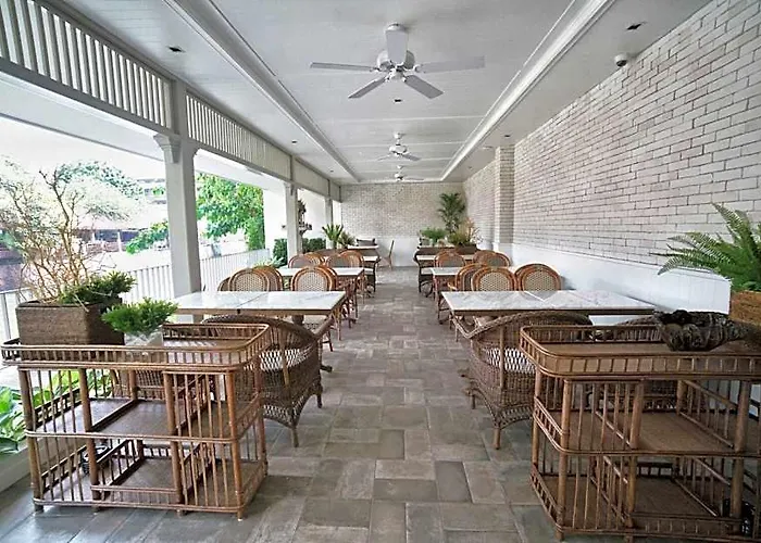 Casa Vimaya Riverside ホテル